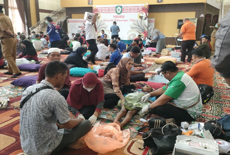<p>Sunat atau khitan massal gratis yang digelar Pemkab Kotim, di Aula Rujab Bupati, Senin (24/6).</p>