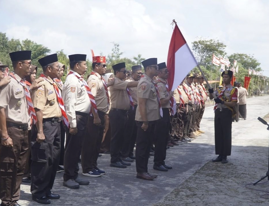 <p>Apel pembukaan kemah bhakti ELY di Bumi Perkemahan Pramuka Desa Ujung Pandaran, Sabtu (27/7).</p>