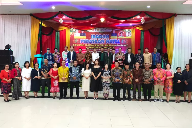 Ketua DPRD Murung Raya Hadiri Natal Oikumene, Ajak Masyarakat Jaga Perdamaian