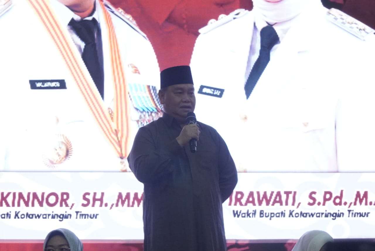 <p>Bupati Kotim Halikinnor</p>