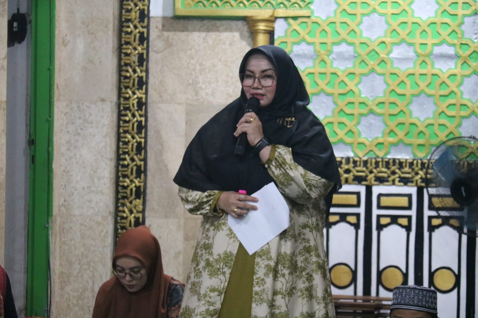 <p>Wakil Bupati Kotim, Irawati saat memberikan sambutan</p>
