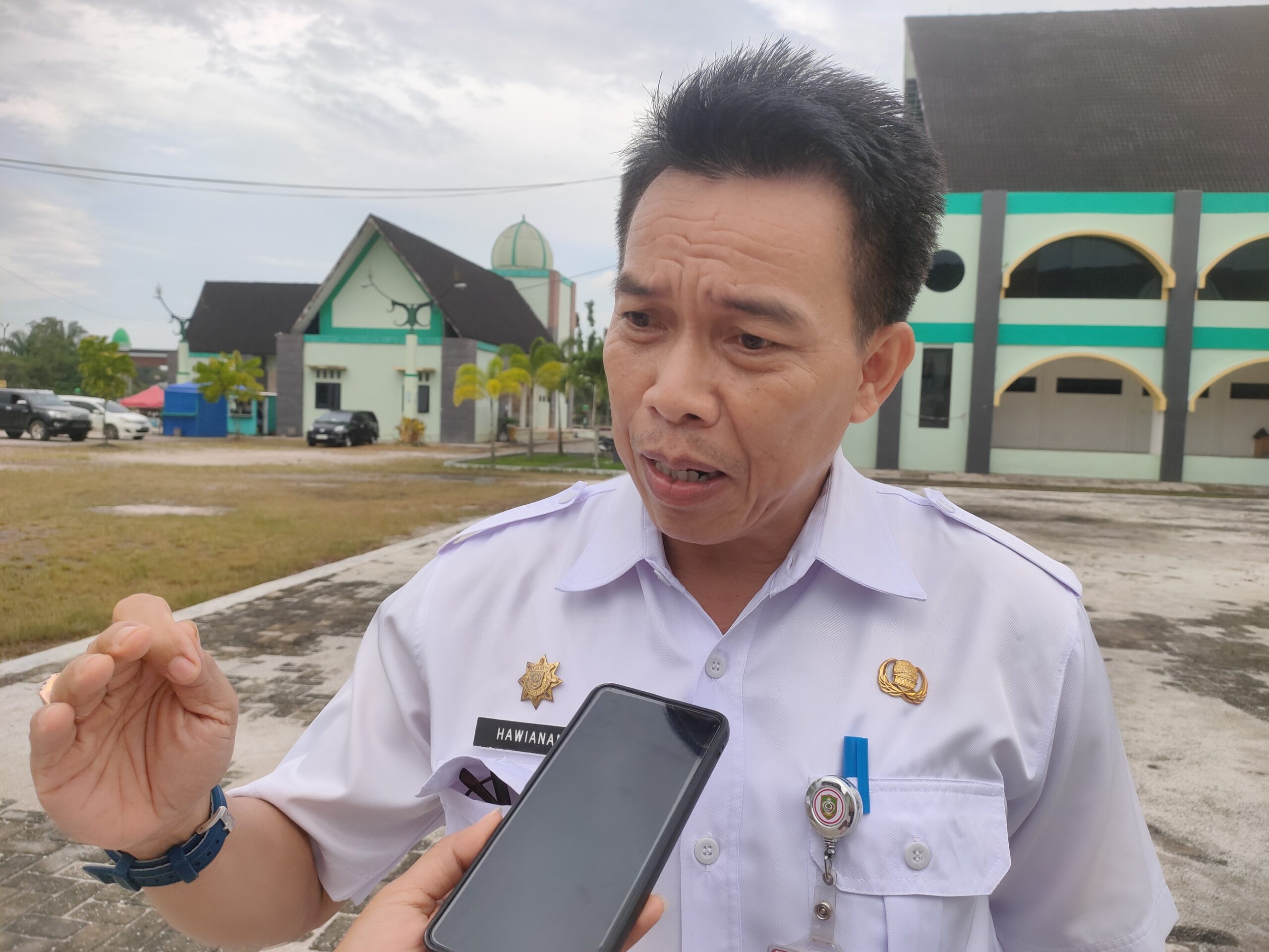 <p>Kepala Dinas Sosial Kotim, Hawianan</p>