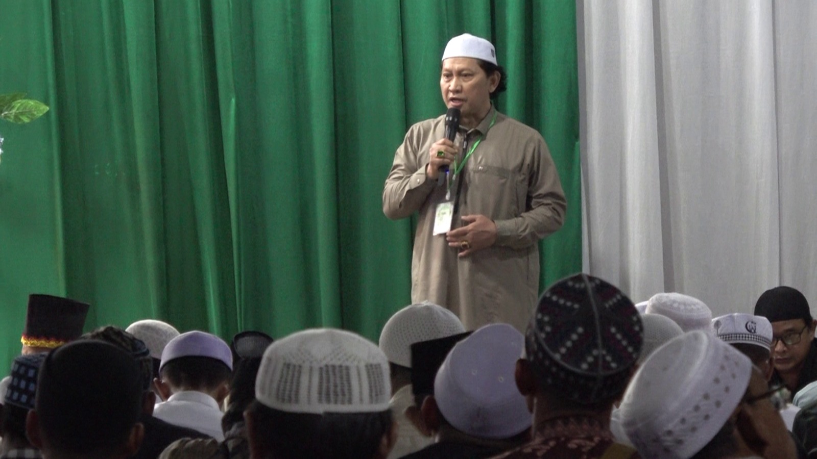 <p>Tajudin Noor saat menyampaikan aspirasi, Rabu (3/9/2025). (Foto: Ist) </p>