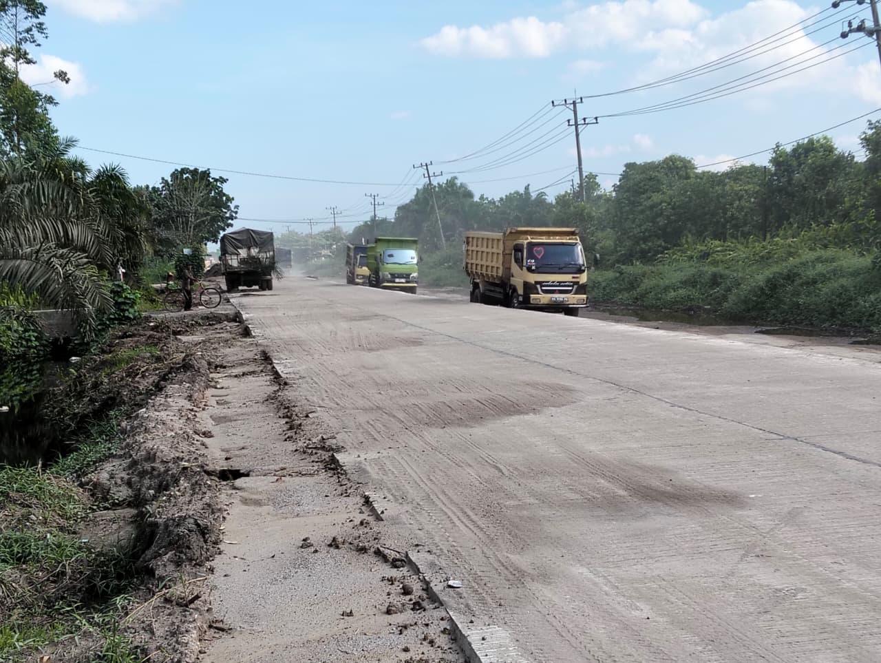 <p>Jalan lingkar selatan masih proses perbaikan, Kamis (4/9/2025). (Foto: Apri)</p>