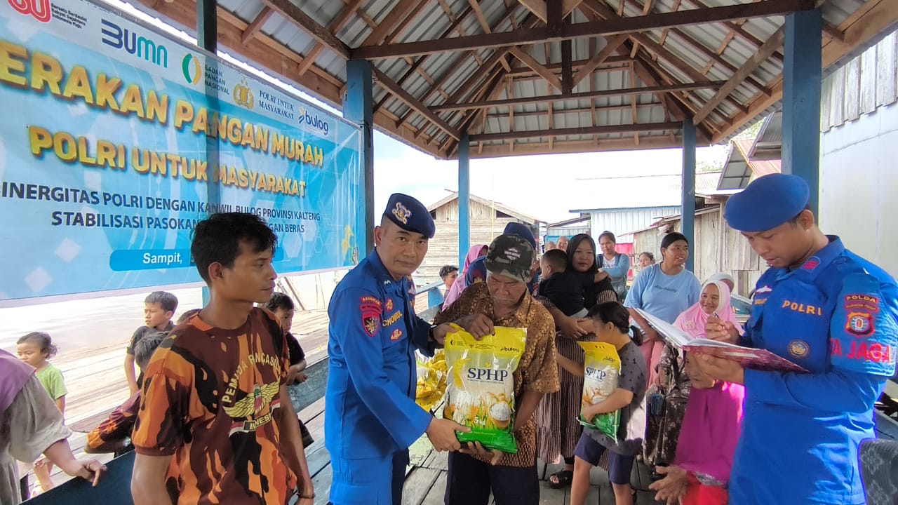 HUT RI ke-80, Ditpolairud Hadirkan Beras Murah Hingga Pelosok Desa