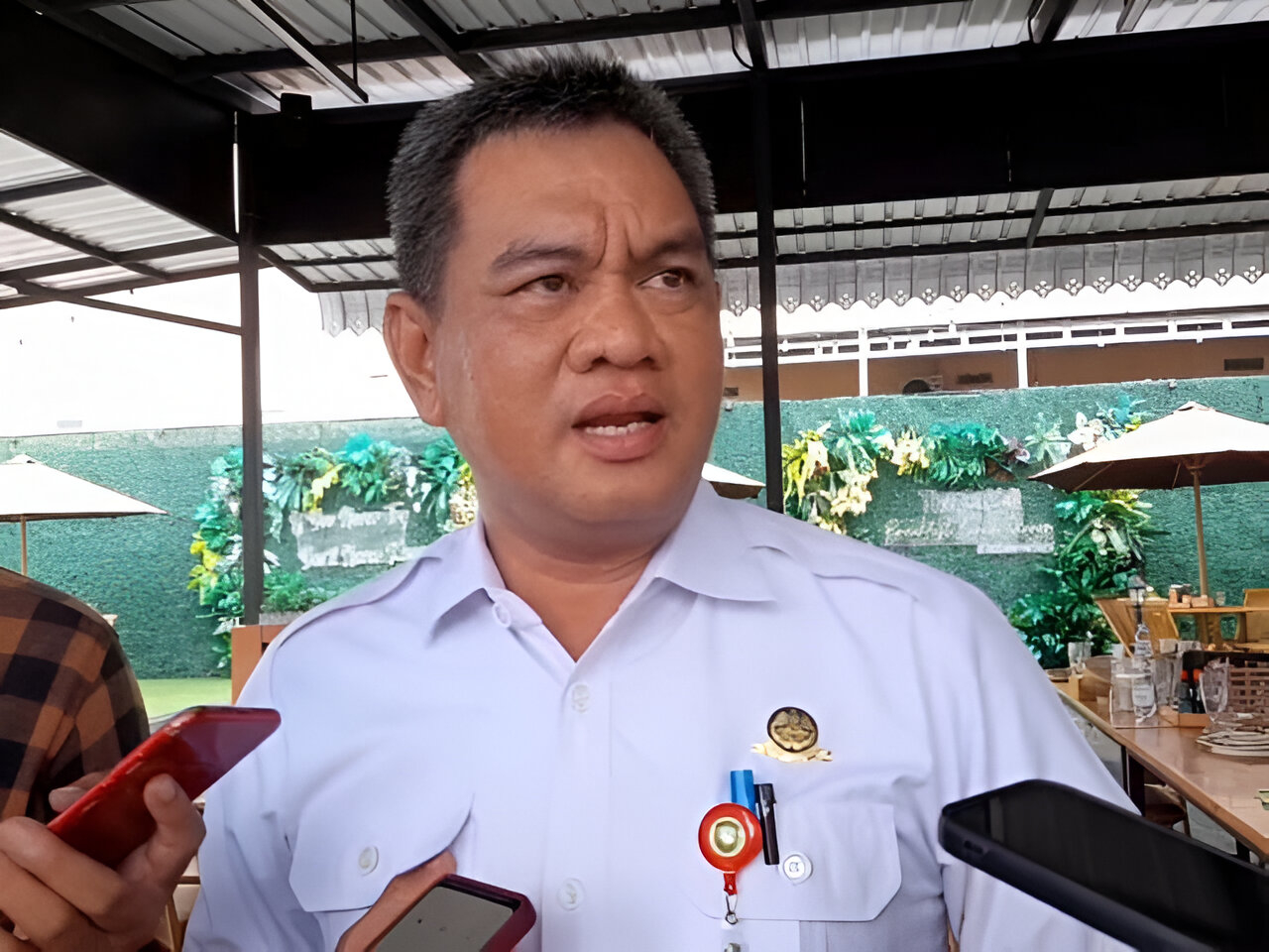 <p>Asisten II Setda Kotim, Rody Kamislam saat diwawancarai, belum lama ini. (Dok: Apri) </p>