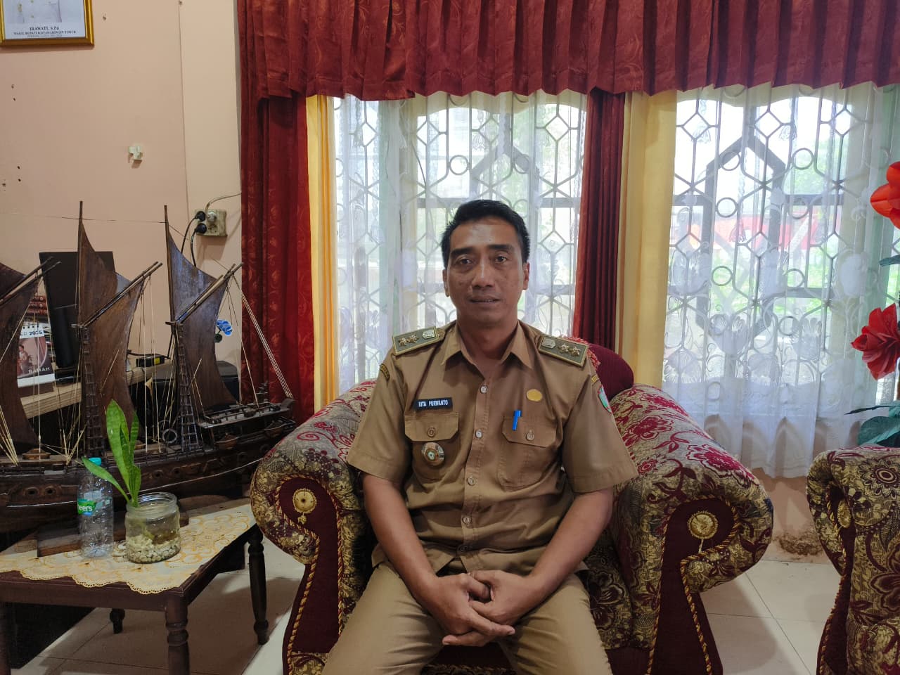 <p>Lurah Mentawa Baru Hilir, Rita Purwanto. (Foto: Apri) </p>