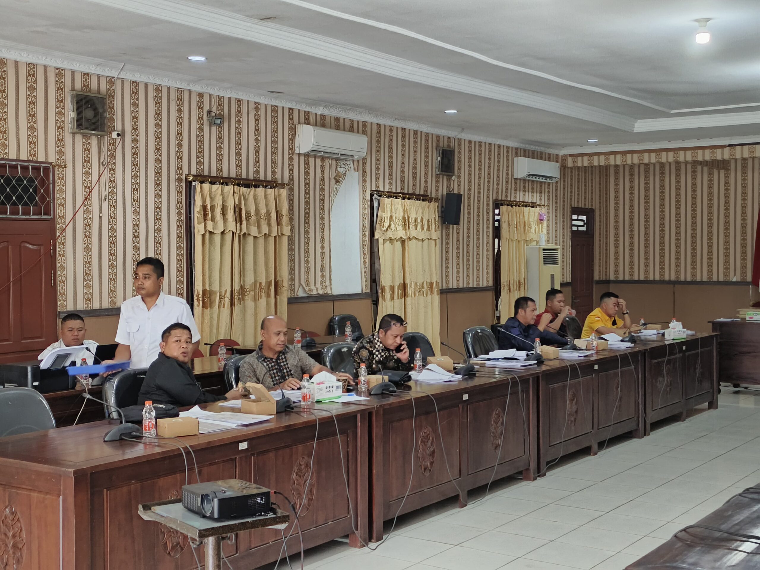 <p>Rapat kerja Komisi III bersama Dinas Pariwisata dan Kebudayaan Kotim, Senin (20/10/2025). (Foto: Apri)</p>