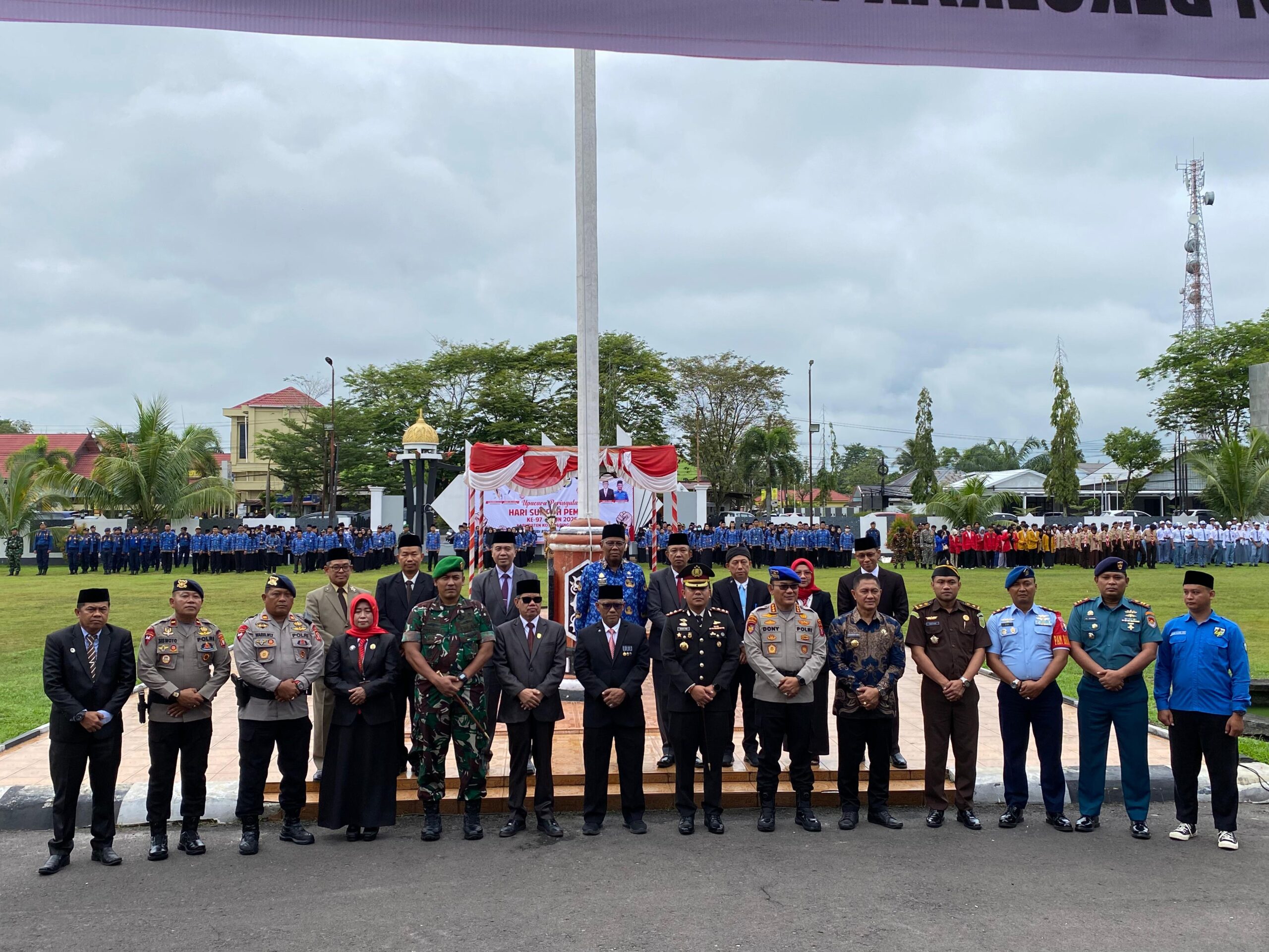 <p>Pj Sekda Kotim, Masri, saat menghadiri upacara sumpah pemuda di halaman Setda Kotim, Selasa (28/10/2025). (Foto: April) </p>