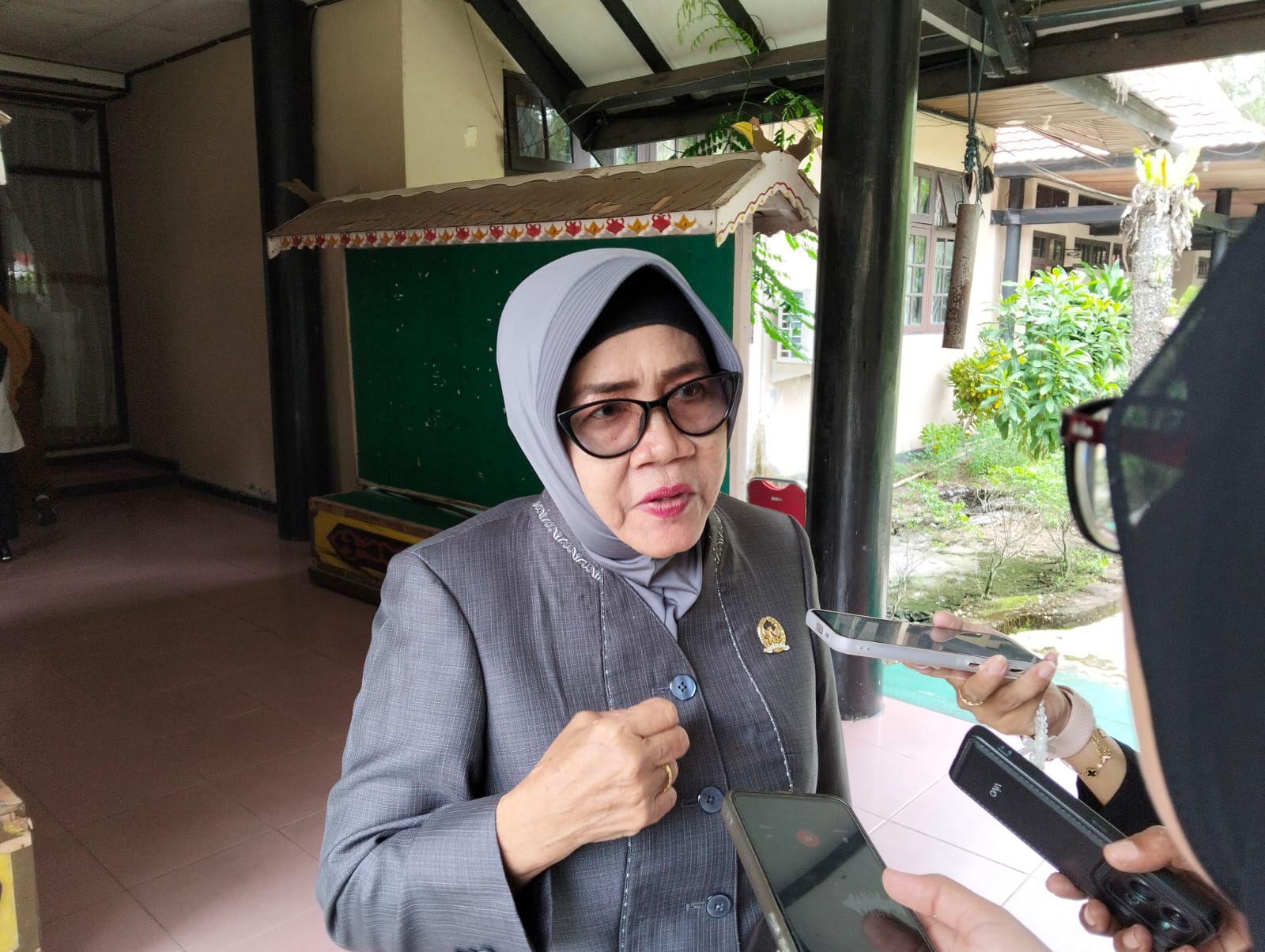 <p>Anggota DPRD Kotim Dapil IV, Mariani saat diwawancarai, belum lama ini. (Dok: Apri) </p>