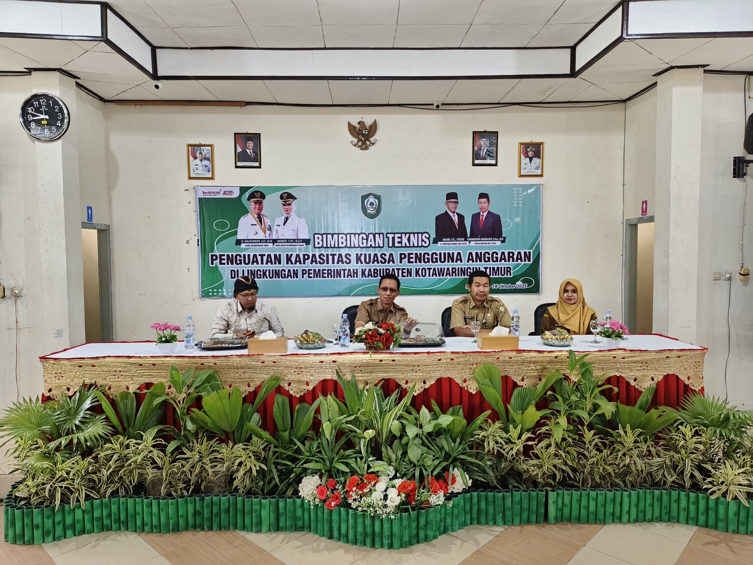 <p>Pembukaan Bimtek Penguatan Pengetahuan Kapasitas Pengguna Anggaran lingkup Pemkab Kotim, Senin (13/10/2025). (Foto : Andri)</p>