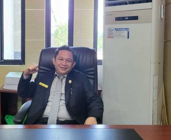 <p>Wakil Ketua I DPRD Barut, Benny Siswanto</p>