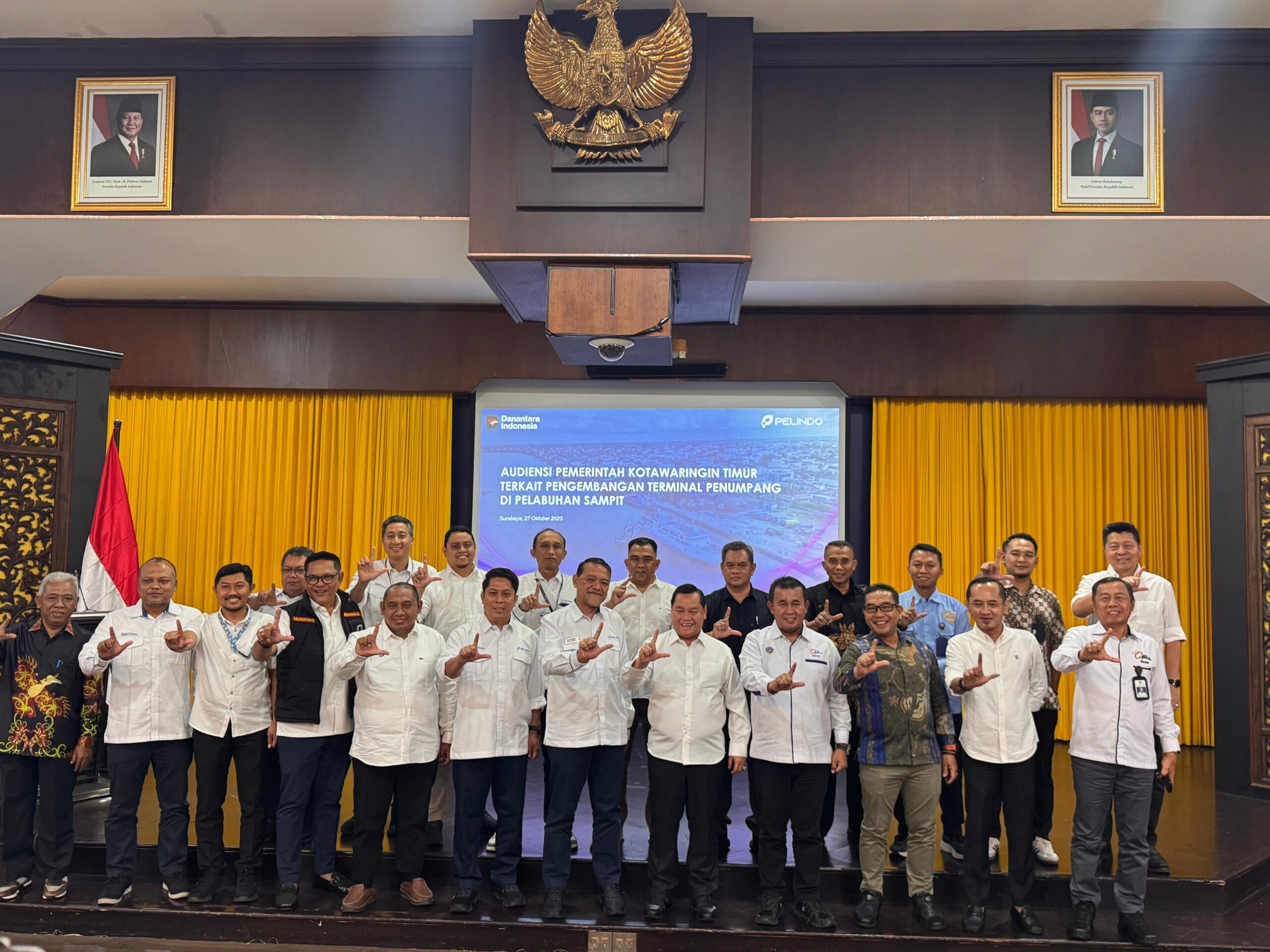 <p>Audiensi bersama Kementerian Perhubungan, Kantor Kesyahbandaran dan Otoritas Pelabuhan (KSOP) Kelas III Sampit, serta PT Pelindo Regional 3 di Surabaya, Senin (27/10/2025). (Foto : Ist)</p>