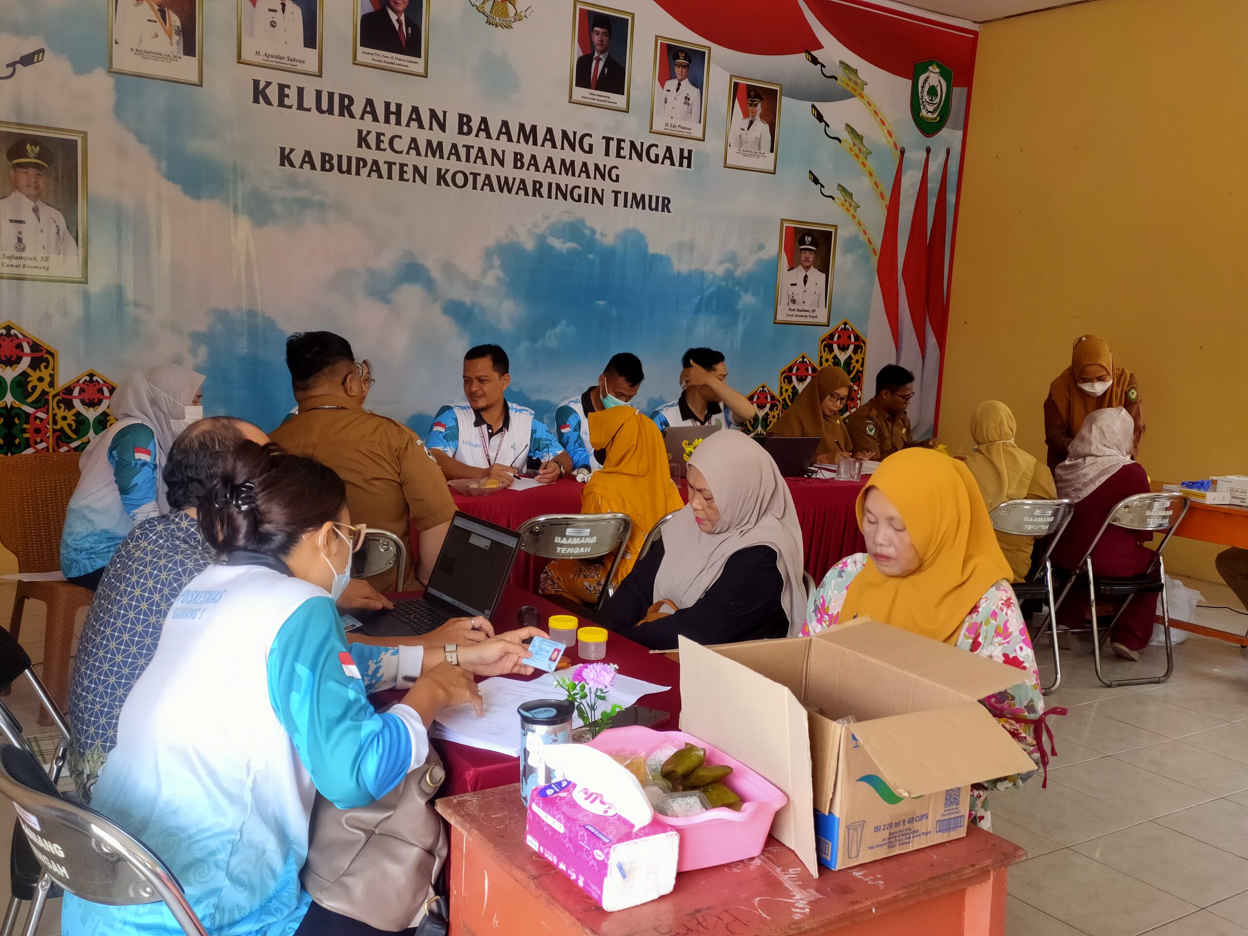 <p>Kegiatan CKG di Kelurahan Baamang Tengah, Selasa (14/10/2025). (Foto : Andri)</p>