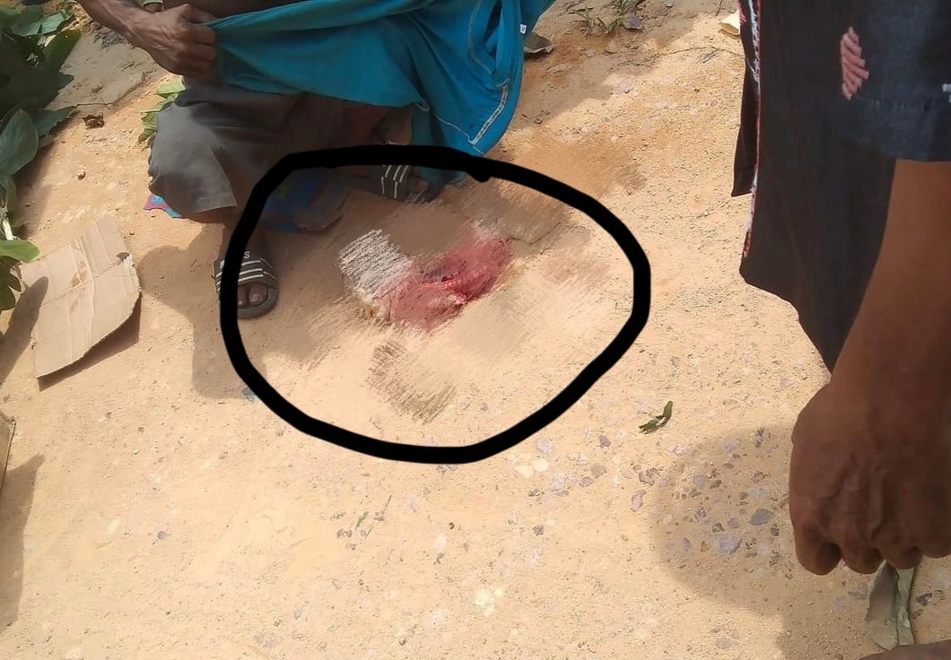<p>Jenazah bayi yang ditemukan warga dalam kondisi tragis di pinggir jalan, Kecamatan Mentaya Hulu, Kotim. </p>