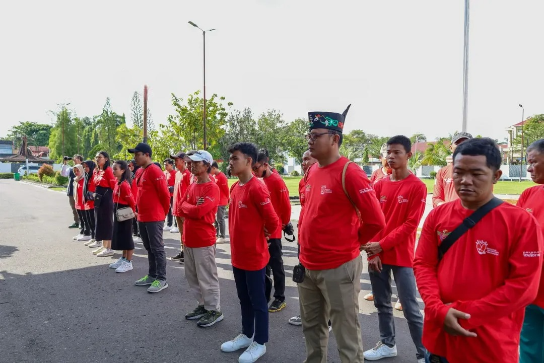 <p>Pelepasan peserta yang akan mengikuti FBIM tahun 2025, di Halaman Kantor Bupati Kotim, Sabtu (17/5/2025). </p>