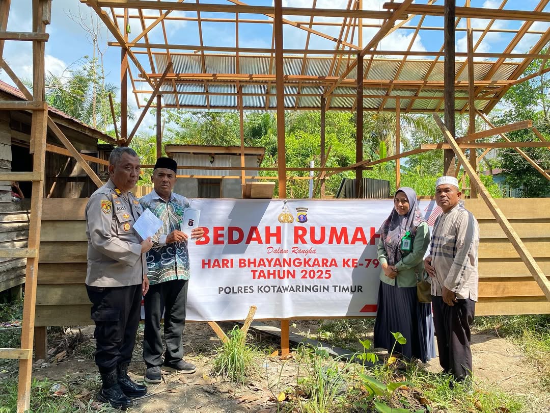 <p>Baznas dan Polres Kotim berkolaborasi melaksanakan program bedah rumah dalam rangka Bhayangkara ke-79. </p>