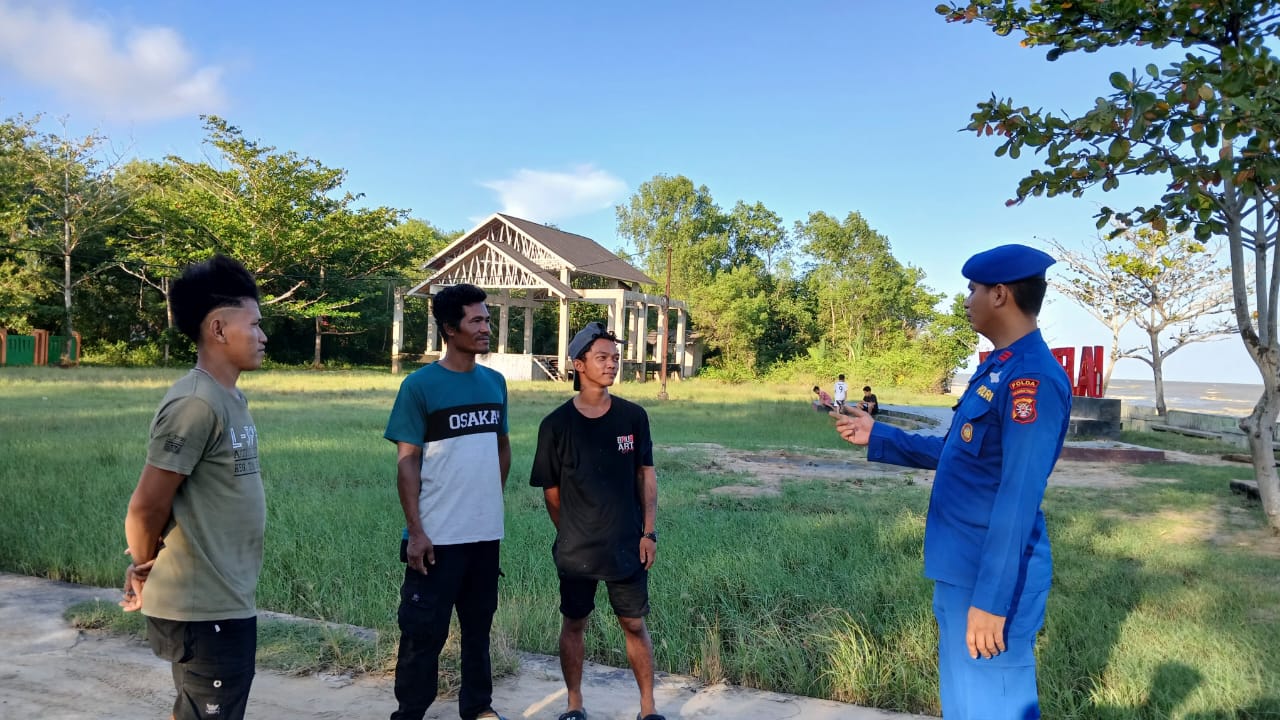 Personel Ditpolairud Ajak Warga Kuala Jelai Perangi Narkoba Demi Masa Depan Generasi Bangsa