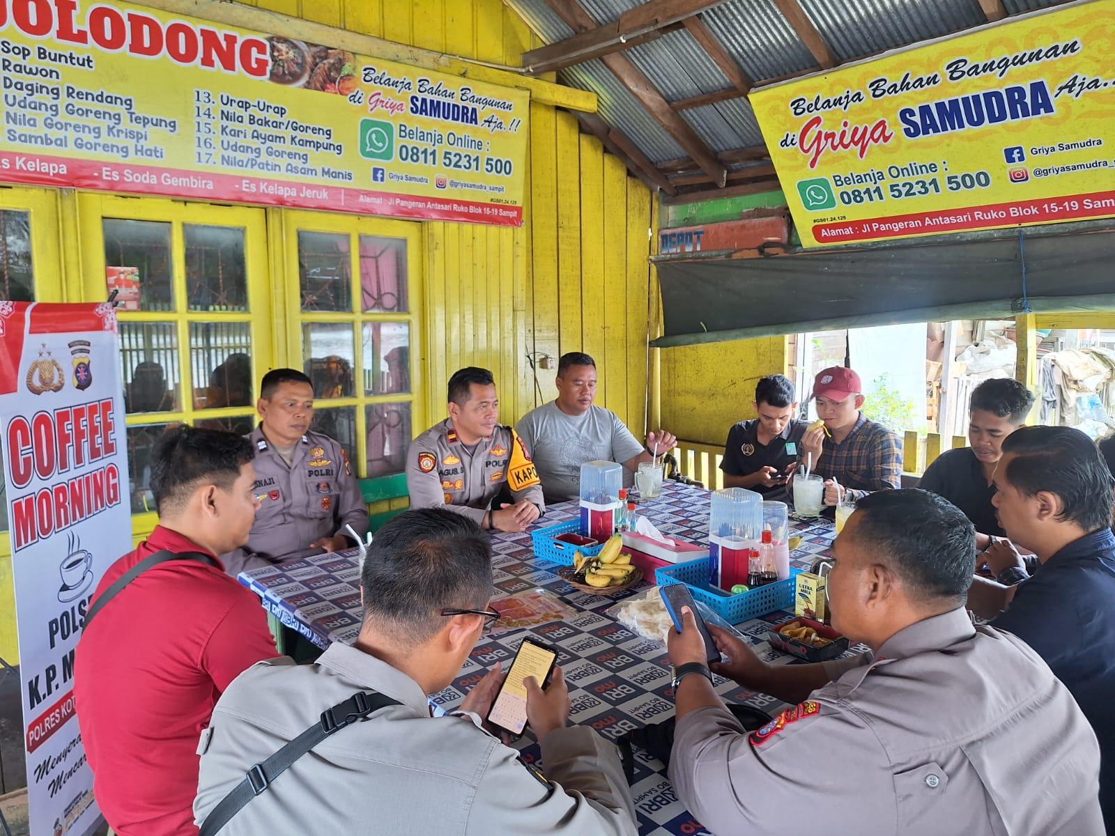 <p>Coffee Morning Insan Pers dengan Polsek KPM. </p>
