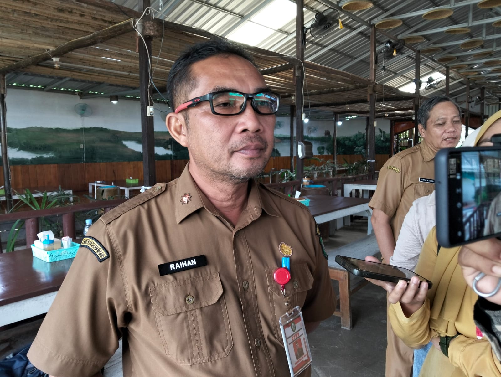 <p>Plt Kadishub Kotim, Raihansyah</p>