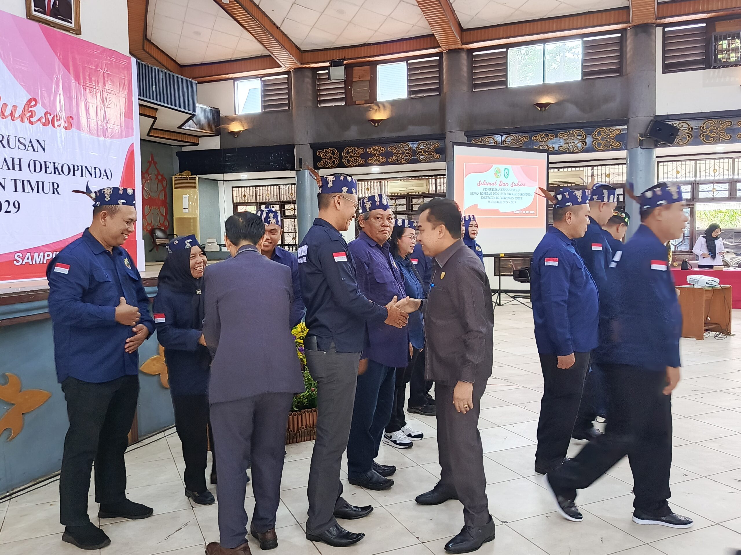 <p>Ketua DPRD Kotim, Rimbun saat menghadiri pelantikan pengurus Dewan Koperasi Indonesia Daerah (Dekopinda) Kotim masa bakti 2024-2029, di Gedung Serbaguna Sampit, pada Senin (26/5/2025). </p>