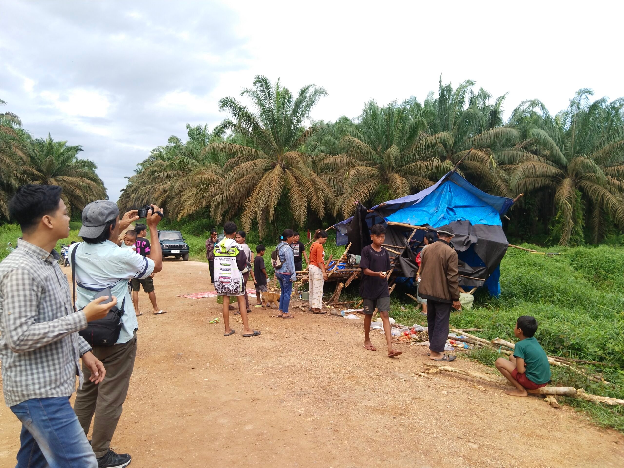 <p>Pondok milik warga yang dirusak oleh oknum, diatas lahan sengketa warga dan PT SKD. </p>