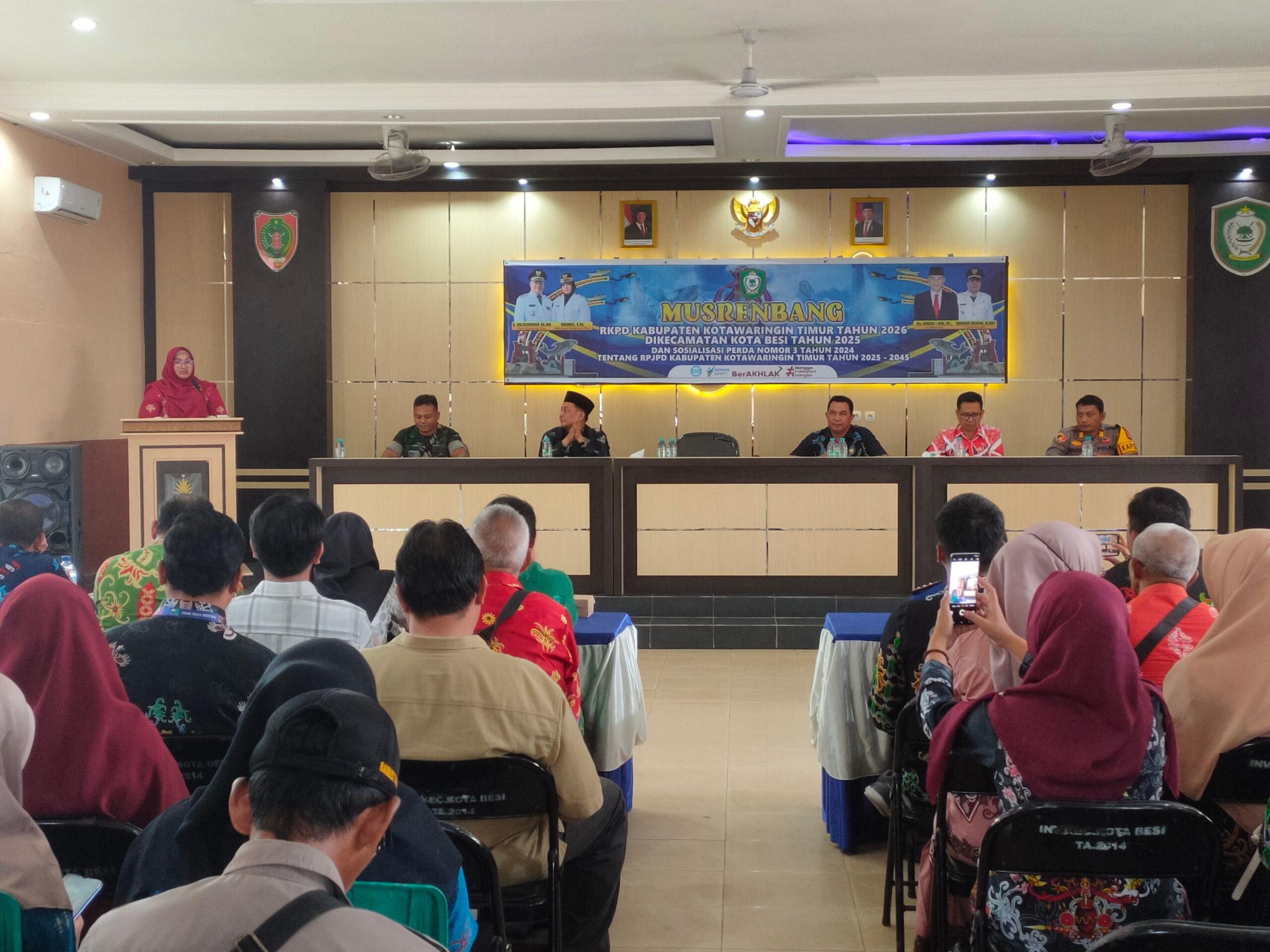 <p>Wakil Bupati Kotim Irawati saat membuka Musrenbang RKPD Kotim tahun 2026 di Kecamatan Kotabesi, Kamis (23/1/2025).</p>