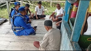 Polisi Sambangi Desa Tanjung Putri, Ajak Warga Jaga Lingkungan Tetap Aman