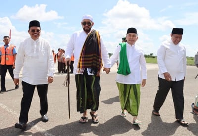 Gubernur Kalteng Sambut Kedatangan Habib Syech bin Abdul Qodir Assegaf di Palangka Raya