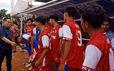 Laga Perdana Cabor Sepak Bola, Kotim Kontra Sukamara