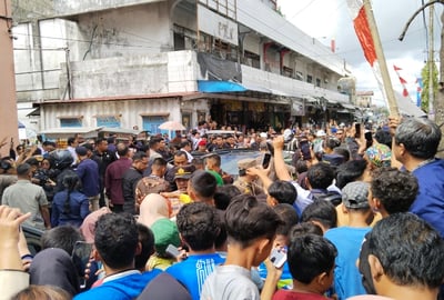 Warga Rela Berdesak-desakan Ingin Bertemu Langsung dengan Presiden Jokowi di Sampit