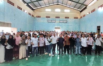 Ratusan Warga Parenggean All Out Dukung Pasangan Halikinoor-Irawati