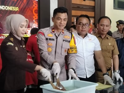 Polres Kotim Musnahkan Ratusan Gram Sabu Dari 13 Tersangka