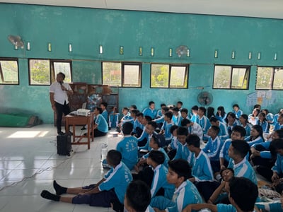 Polres Kotim Berikan Edukasi Bahaya Narkoba di SMPN 1 Sampit