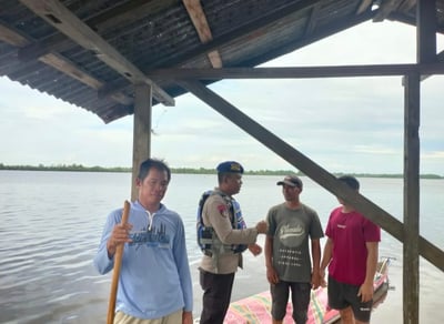 Ditpolairud Polda Kalteng Imbau Warga Pegatan Jaga Kebersihan dan Keamanan Lingkungan