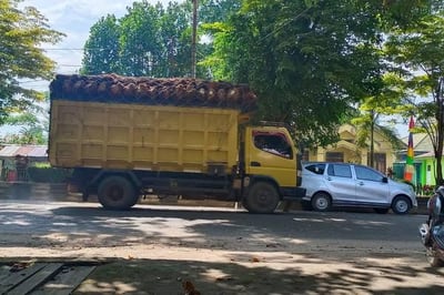 Truk Besar Lintasi Kota Sampit, Dishub Kotim Siapkan Penataan Ulang Jalur Angkutan
