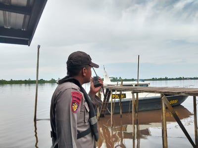 KP XVIII-2006 Rutin Sampaikan Imbauan Keselamatan Melalui Radio Perairan