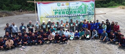 Polsek Mentaya Hulu Gandeng Kelompok Tani Tanam Jagung Dukung Ketahanan Pangan Nasional