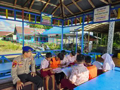 Anak-Anak Antusias Kunjungi Pondok Baca Melek Huruf, Ditpolairud Dampingi Gali Wawasan Sejak Dini