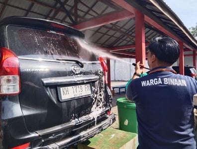 Inovatif! Lapas Sampit Buka Jasa Cuci Motor dan Mobil, Warga Binaan Siap Jadi Profesional