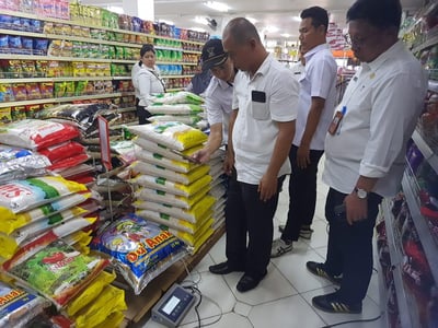 DiskopUKMPerindag Kotim Periksa Distribusi Beras dan Minyak Goreng