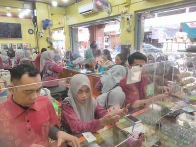 Masuk Tahun Ajaran Baru, Warga Sampit Jual Emas untuk Biaya Sekolah