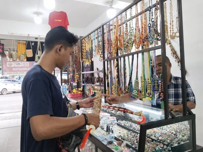 Bingung Cari Oleh-Oleh Khas Dayak di Sampit? Coba Kunjungi Toko Ini di PPM