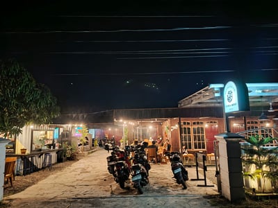Ini Kedai Kopi di Sampit yang Jadi Tempat Nongkrong Favorit Semua Usia