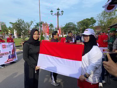 Bendera Dibagikan Gratis di Sekitar Setda Kotim