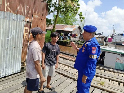 Polisi RW Berikan Imbauan Kamtibmas Kepada Masyarakat Desa Kumai Hulu