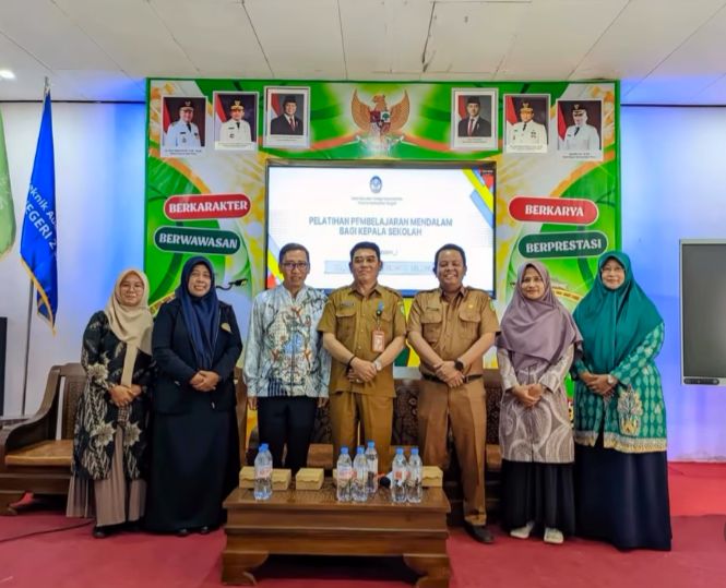 <p>Kepala Disdik Kotim, Muhammad Irfansyah, saat menghadiri menggelar pelatihan pembelajaran mendalam (deep learning) bagi para kepala sekolah, belum lama ini. (Foto: Ist)</p>