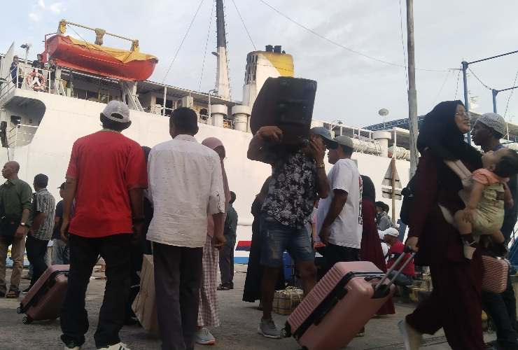 Jelang Ramadan, Penumpang Kapal Laut Melonjak