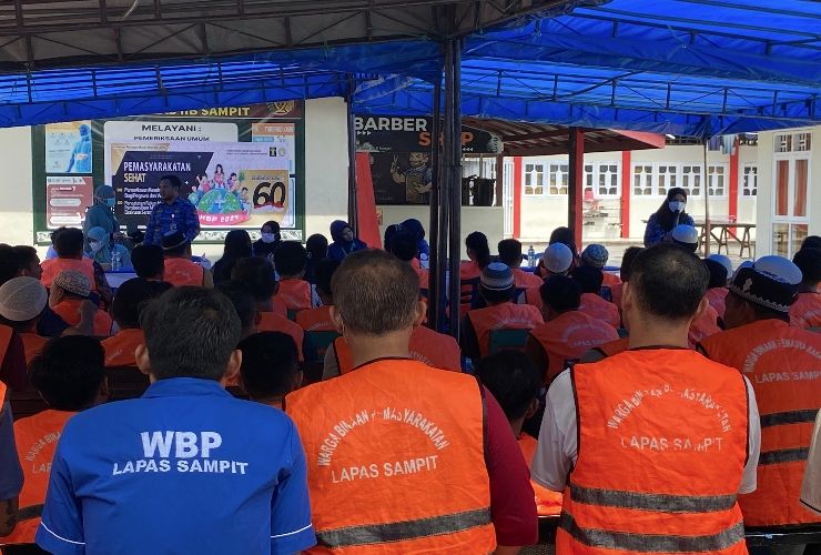 <p>Kegiatan penyuluhan kesehatan oleh Dinkes Kotim terhadap WBP Lapas Sampit</p>
