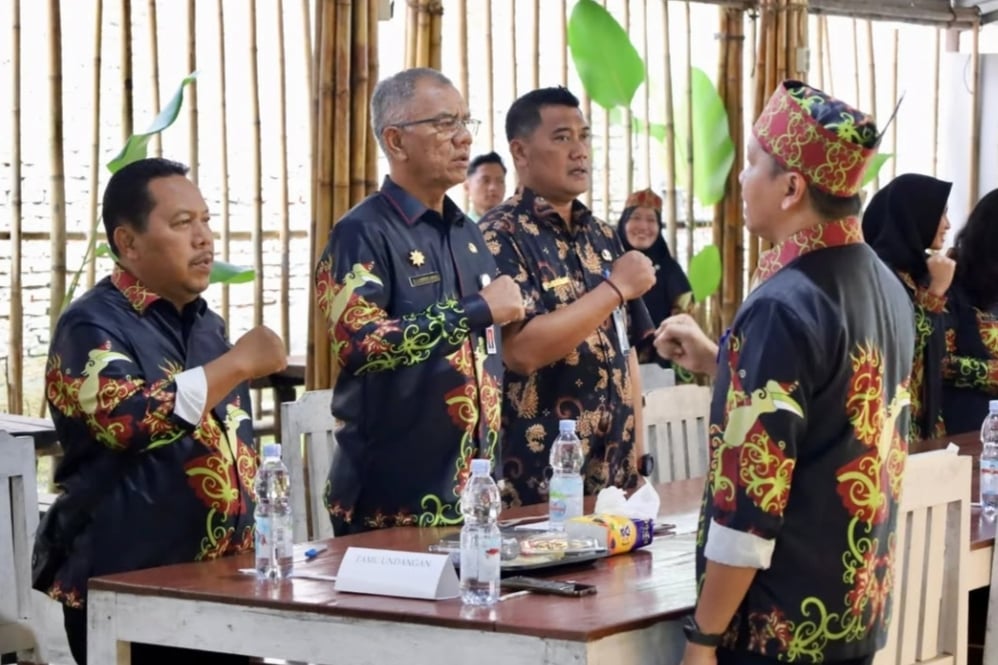 <p>Pemkab Kotim menggelar Bimtek SIRUP, yang dihadiri oleh Pj Sekda Kotim Sanggul L Gaol, Kamis (16/1/2025).</p>